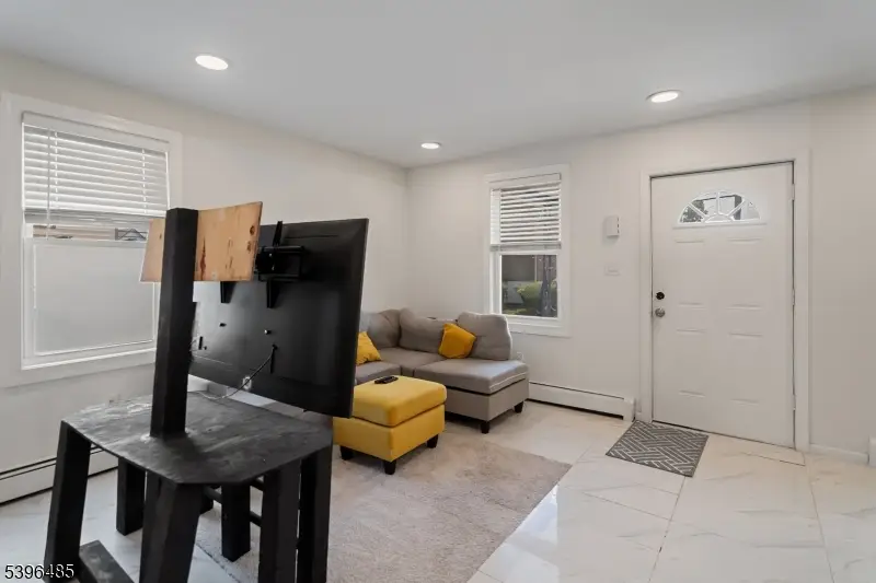 6 Worden Ave, Hopelawn, NJ 08861 - #3