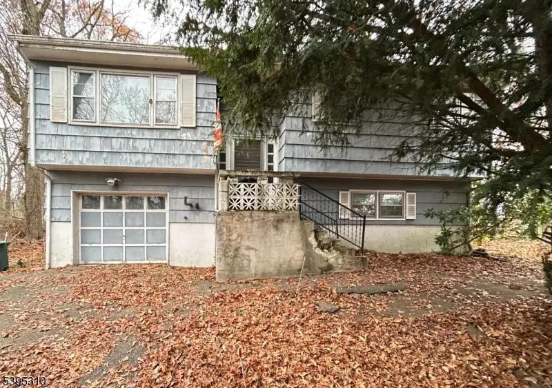 86 Unger Ave, Hopatcong, NJ 07874 - #1