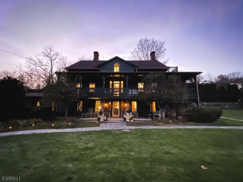 967 Mcafee Glenwood Rd, Vernon Township, NJ 07418 - Image #2