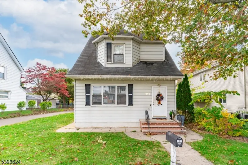 249 Delawanna Ave, Clifton, NJ 07014 - #1