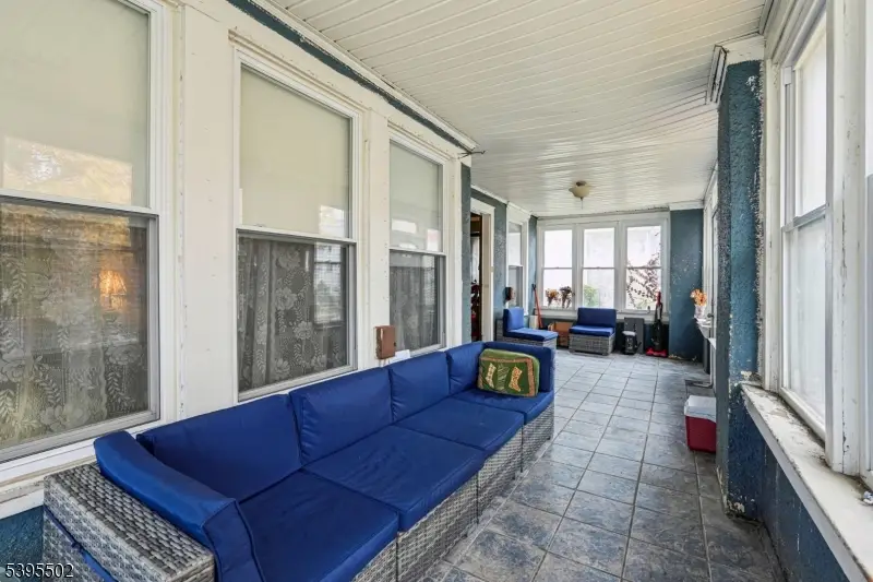 77 Shephard Ave, Newark, NJ 07112 - Image #3