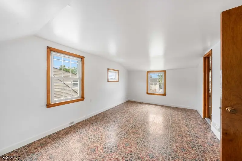 707 Erudo St, Linden, NJ 07036 - Image #1