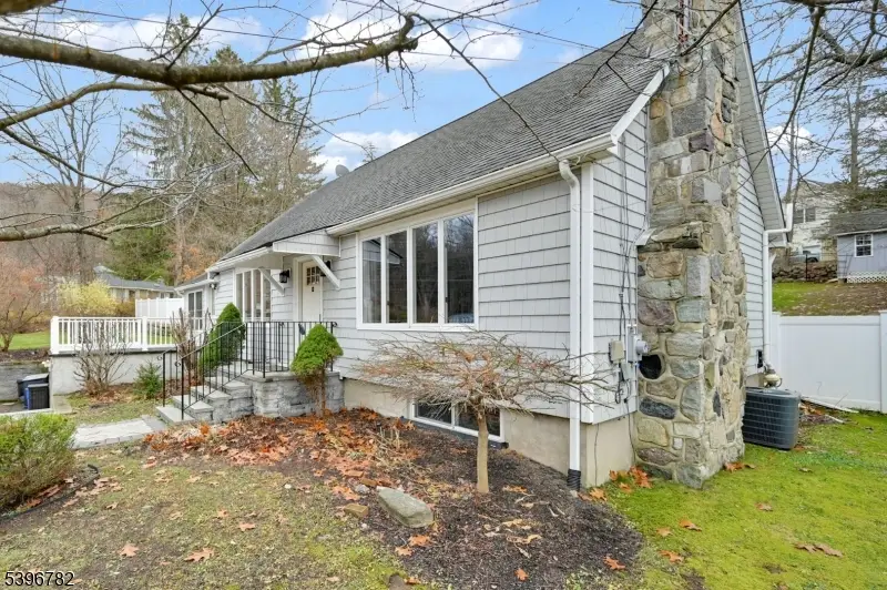 12 Richards St, Ogdensburg, NJ 07439 - Image #3