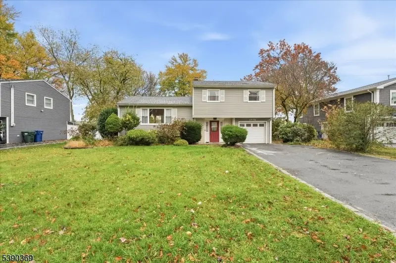 1779 Dakota St, Clark, NJ 07090 - Image #1