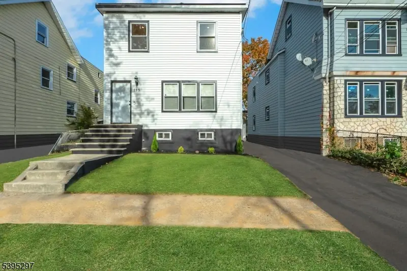 285 Weequahic Ave #2, Newark, NJ 07112 - Image #1