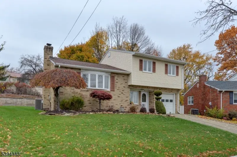 184 Abbe Ln, Clifton, NJ 07013 - Image #2