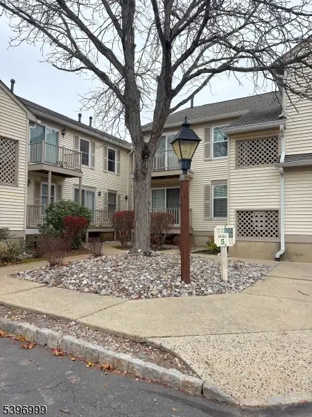 48 Commonwealth Dr Ondo, Bernards, NJ 07920 - #1