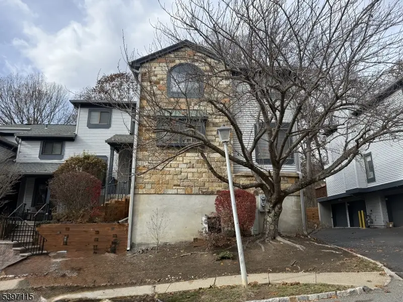 39 Overlook Dr, Independence, NJ 07840 - Image #3