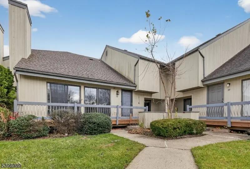 29 Spencer St, Franklin Township, NJ 08873 - Image #1