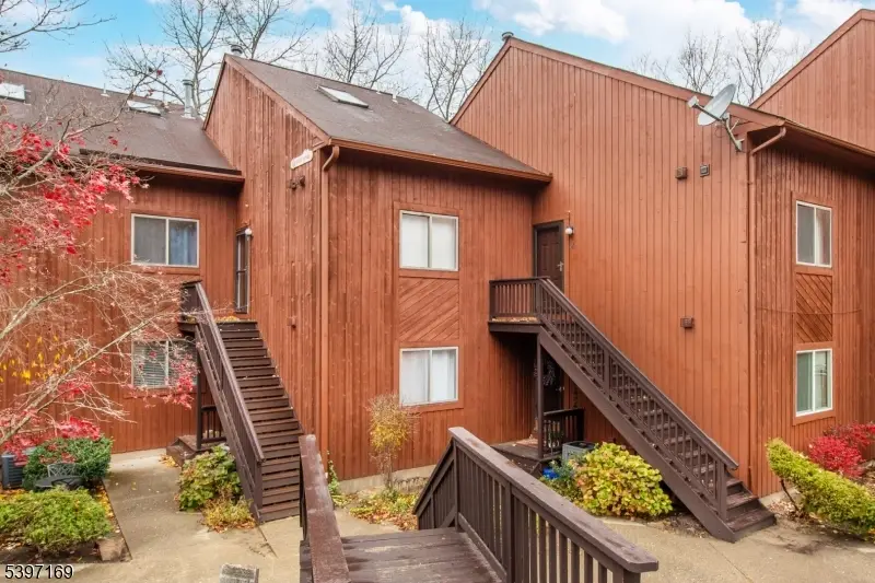 3 Port Royal Dr Unit 4 #4, Vernon Township, NJ 07462 - Image #1