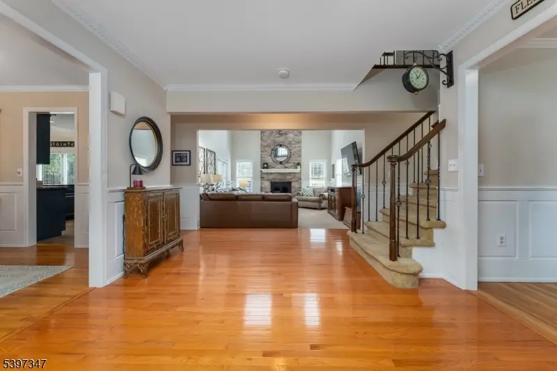 12 Woodside Ln, Raritan Township, NJ 08822 - Image #3