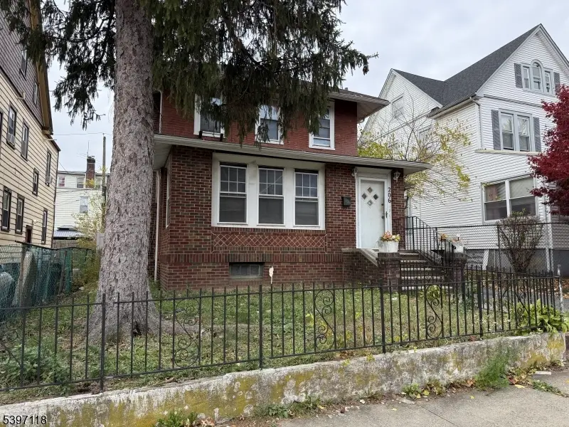 206 Weequahic Ave, Newark, NJ 07112 - Image #1
