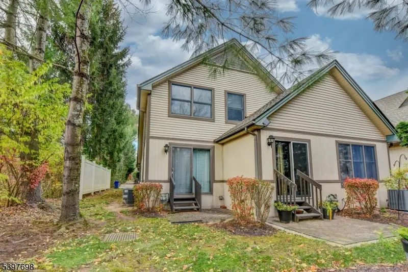 12 Park Edge, Berkeley Heights, NJ 07922 - Image #2