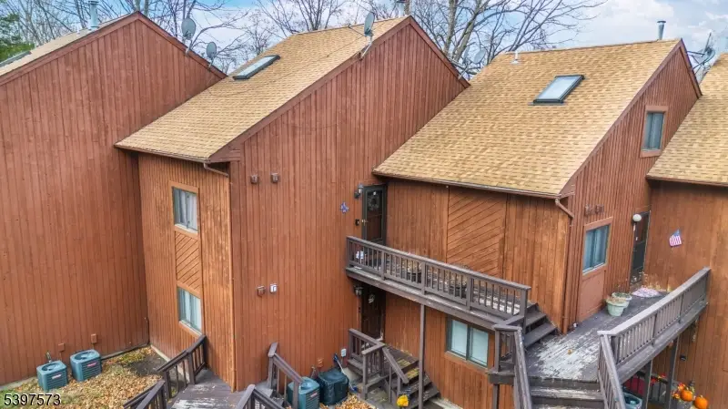 10 Augusta Dr #9, Vernon Township, NJ 07462 - Image #2