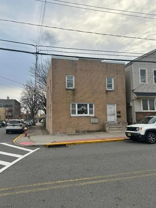 410 Cliff St, Fairview Boro, NJ 07022