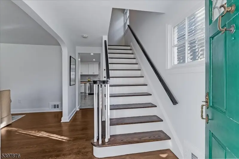 545 Westfield Rd, Scotch Plains, NJ 07076 - Image #2