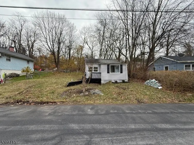 49 E Shore Trl, Stockholm, NJ 07460 - Image #1