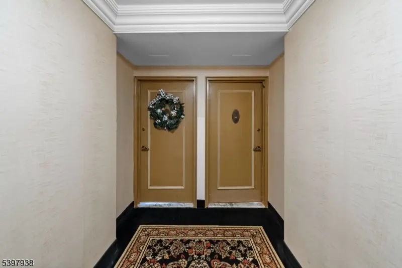 2000 Linwood Ave #9W, Fort Lee, NJ 07024 - Image #3