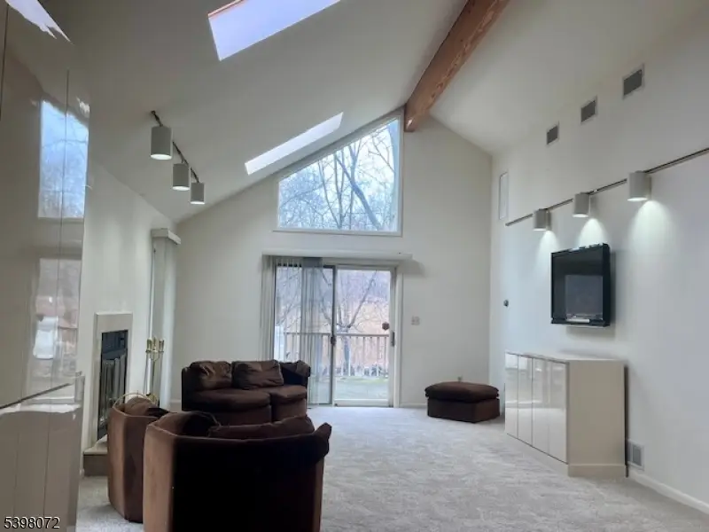 7 Buckingham Rd, West Orange, NJ 07052 - Image #3