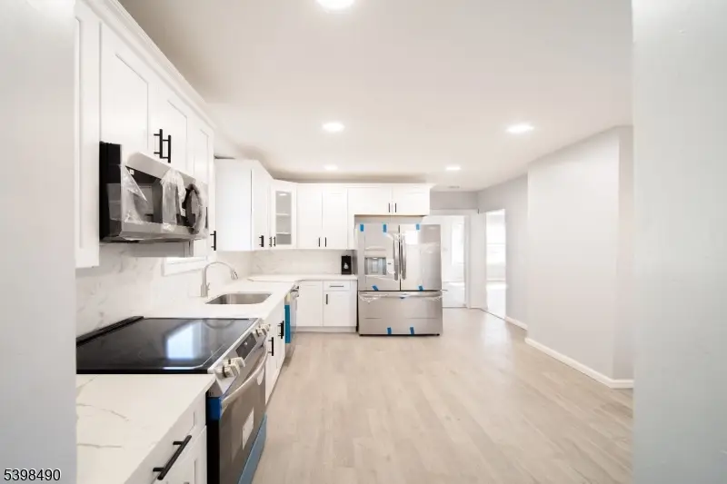 51 W End Ave, Newark, NJ 07106 - Image #3