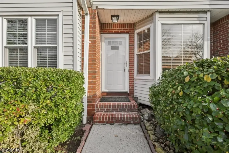 105 Liberty Ct, Hillside, NJ 07205 - Image #3