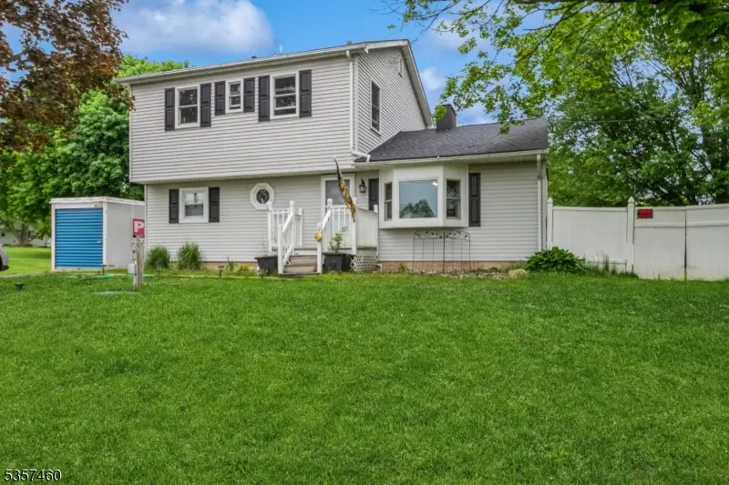 8 Mill Brook Road, Broadway, NJ 07882 - Image #1