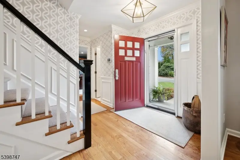 7 Oak Forest Ln, Summit, NJ 07901 - Image #2