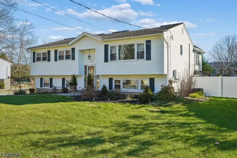 508 Hamilton Dr, Hackettstown, NJ 07840 - Image #1
