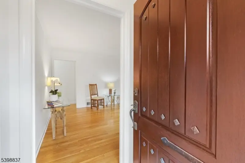 17 Overhill Dr, Madison, NJ 07940 - Image #2