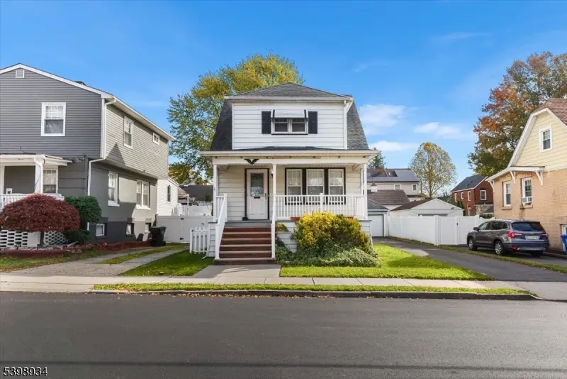 40 Ling St, Fords, NJ 08863 - #3