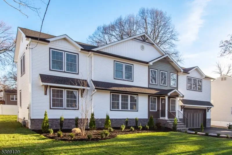 44 4th Ave, Roseland, NJ 07068 - #2