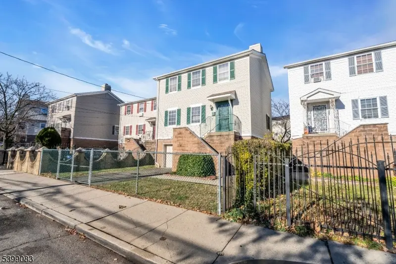 79 Crane St, Newark, NJ 07104 - Image #2