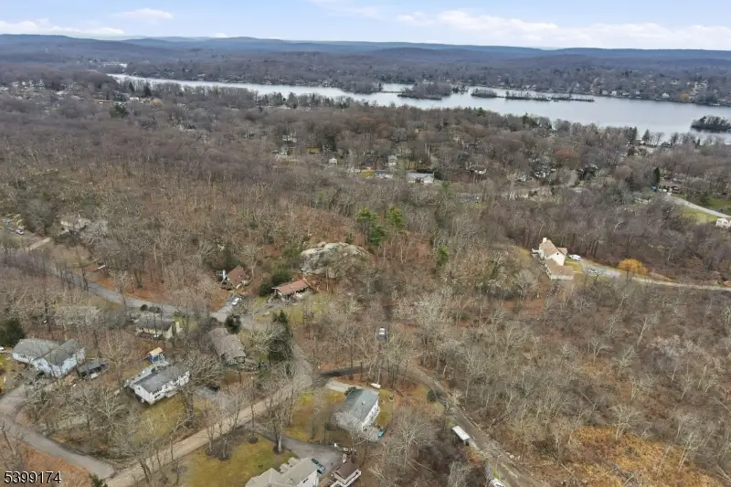 529 Tranquility Dr, Highland Lakes, NJ 07422 - Image #3