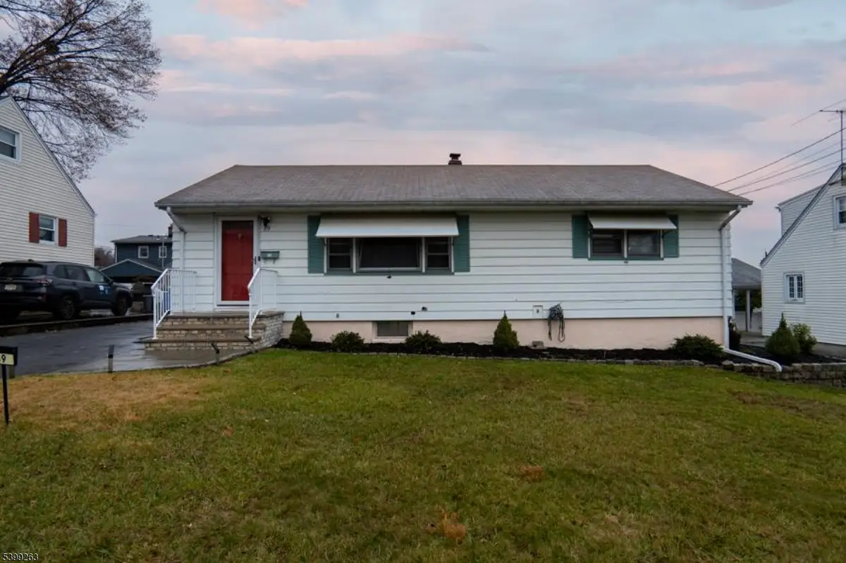 89 Susan Ct, Clifton, NJ 07012 - #1