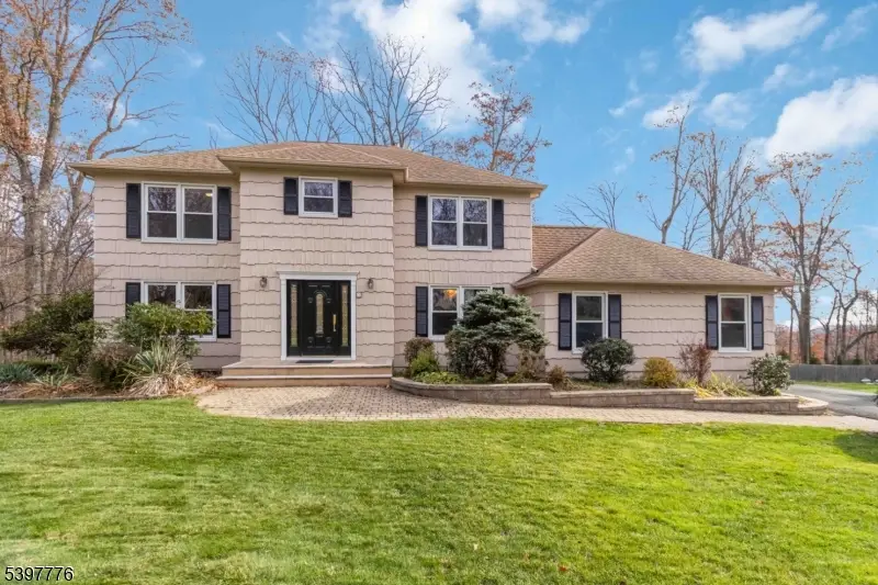 7 Drake Ct, Randolph, NJ 07869 - Image #1