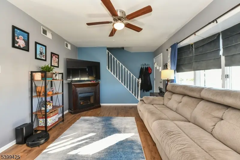 2 Lincoln Pl, Moonachie, NJ 07074 - Image #3