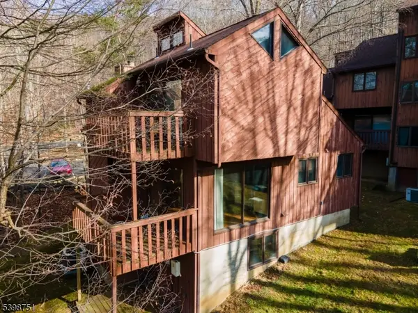 17 Village Way Unit 7 #7, Vernon Twp., NJ 07462