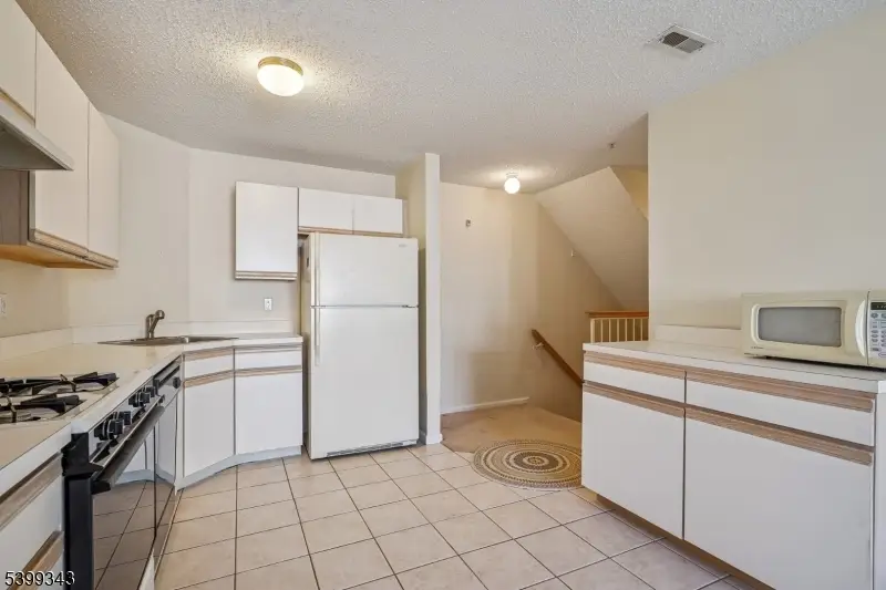 51 Guisborough Way, Edison, NJ 08820 - Image #3