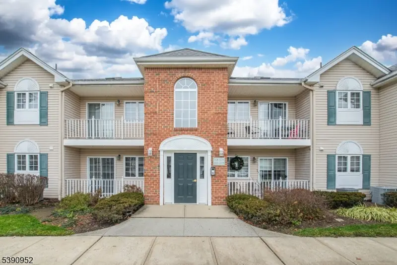 105 Roseland Ave #1203, Caldwell, NJ 07006 - Image #1