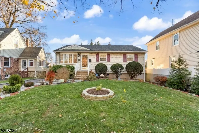 698 W Lake Ave, Rahway, NJ 07065 - Image #1