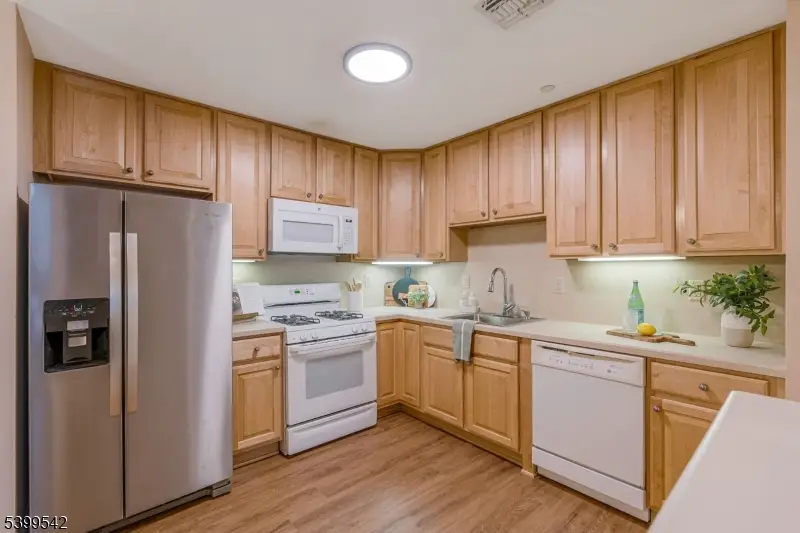 110 Barrister Dr, Butler, NJ 07405 - Image #1