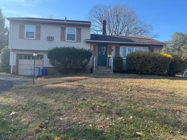 11 Pierce Ave, Cresskill Boro, NJ 07626