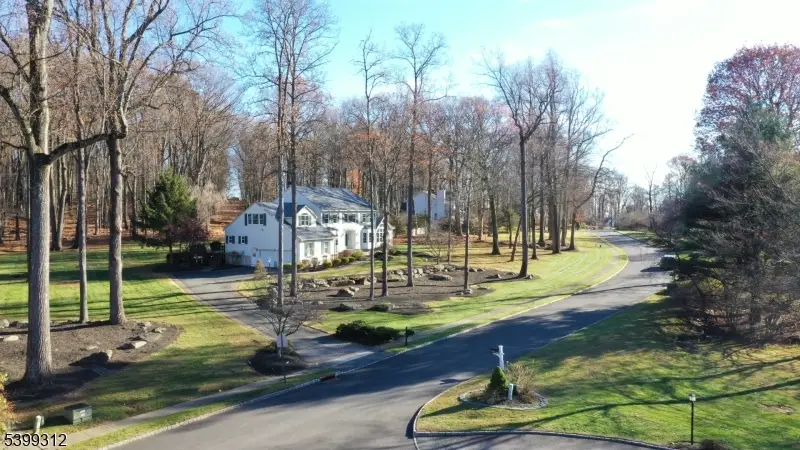 10 Knollwood Ter, Chester Township, NJ 07930 - Image #3