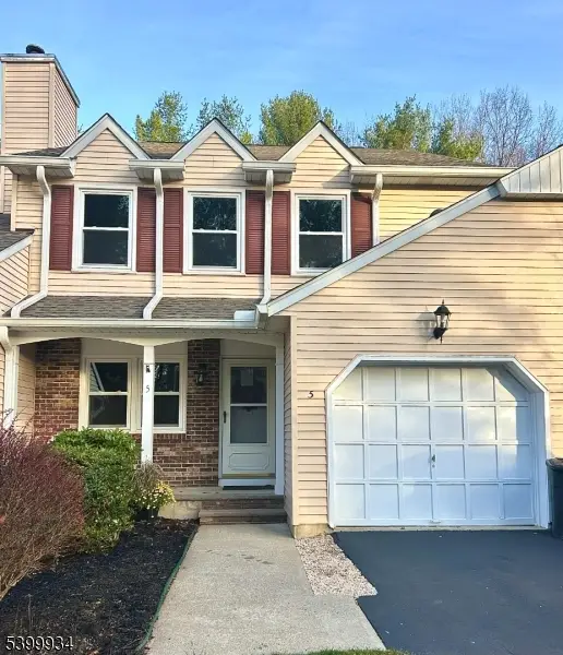 5 Carriage Lane, Sparta, NJ 07871 - Image #1