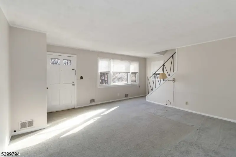 5 Jefferson Ave, Lake Hiawatha, NJ 07034 - Image #2