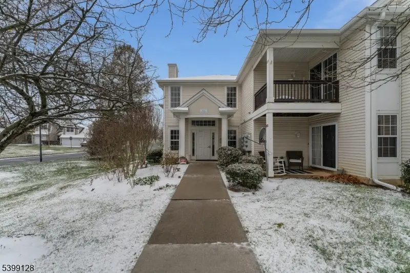 52 Overlook Dr, Lopatcong Overlook, NJ 08886 - Image #1