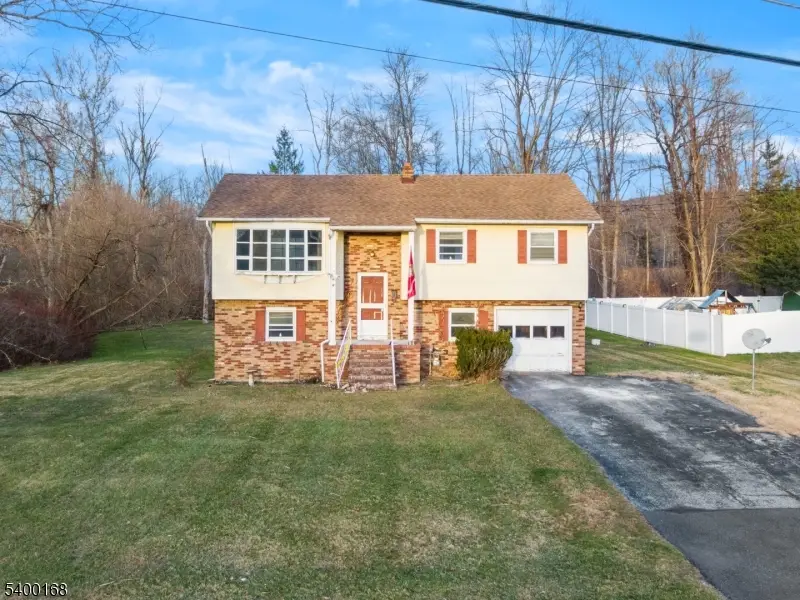 33 Glenbrook Rd, Ogdensburg, NJ 07439 - Image #1