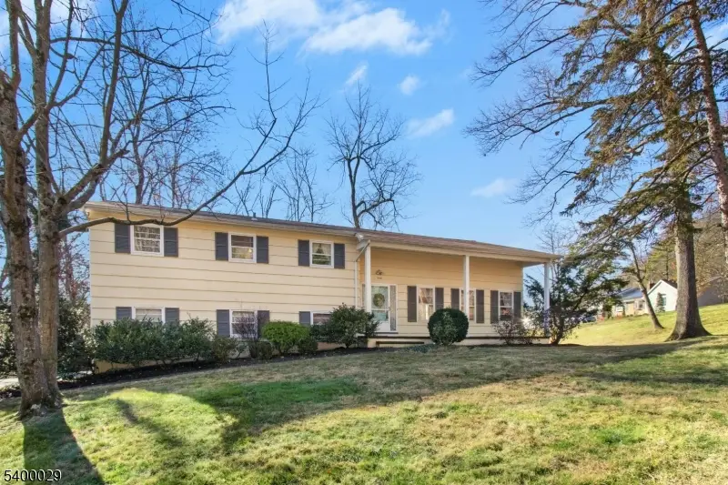 355 Ackerman Ave, Mountainside, NJ 07092 - Image #1