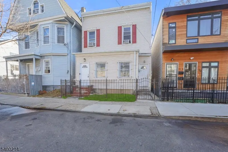 790 S 14th St, Newark, NJ 07108 - Image #2