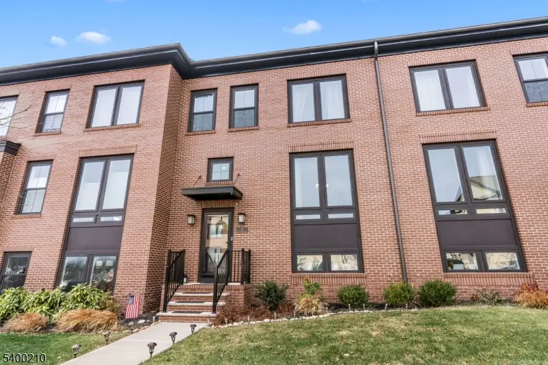 87 E Hartwick Dr, Montgomery, NJ 08558 - Image #2